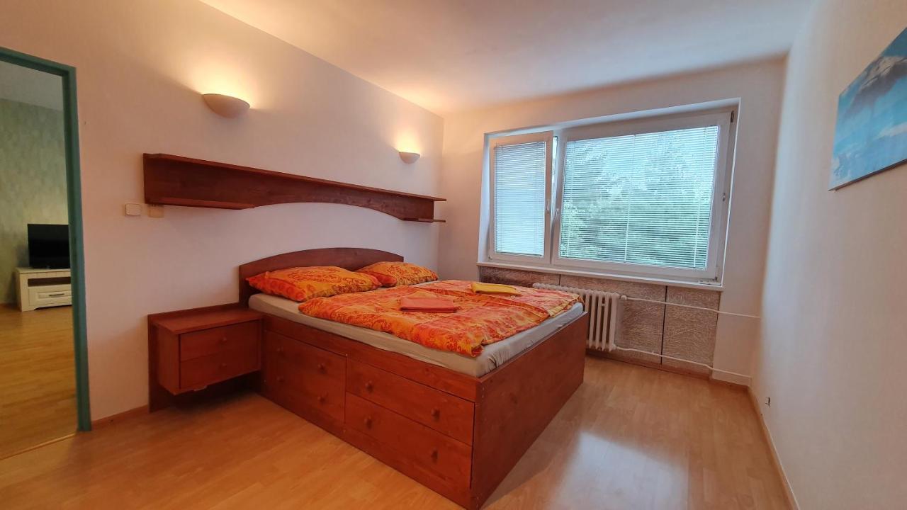 Lakeview Apartments Pöstyén Kültér fotó
