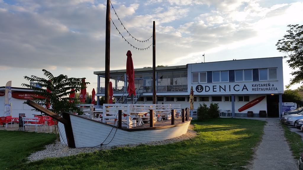 Lakeview Apartments Pöstyén Kültér fotó